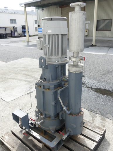 縦型<br>ドライ<br>真空ポンプ