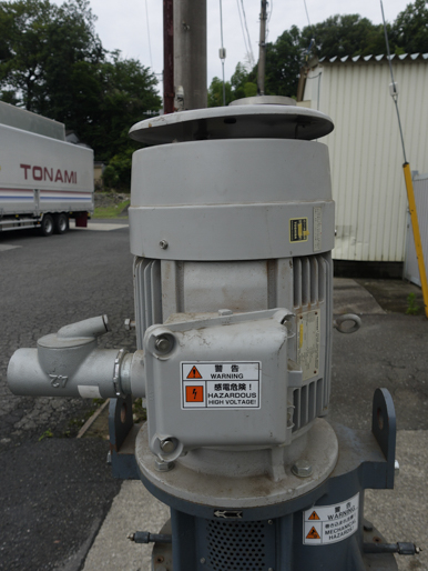 縦型<br>ドライ<br>真空ポンプ