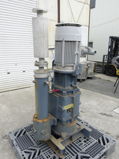 縦型<br>ドライ<br>真空ポンプ