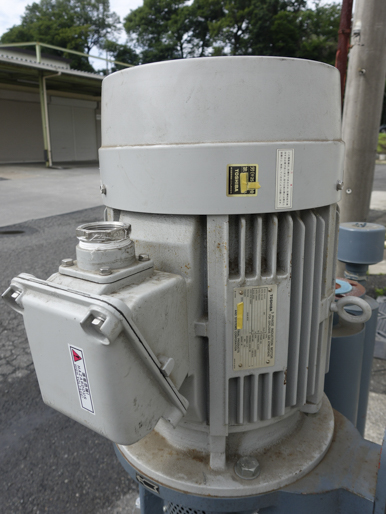 縦型<br>ドライ<br>真空ポンプ