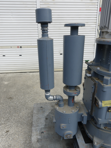 縦型<br>ドライ<br>真空ポンプ