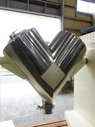 V型混合機<br><br>V型ミキサー