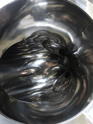 V型混合機<br><br>V型ミキサー