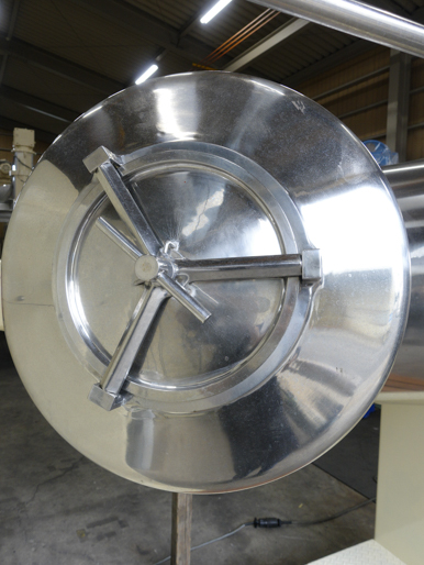 V型混合機<br><br>V型ミキサー