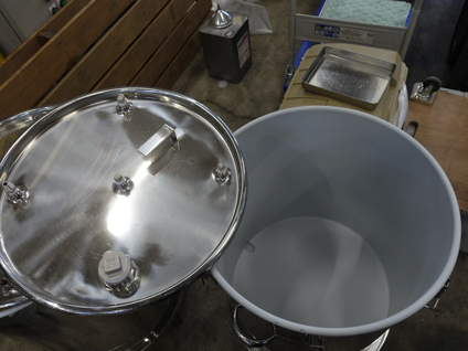 混合撹拌機<br><br>万能混合撹拌機