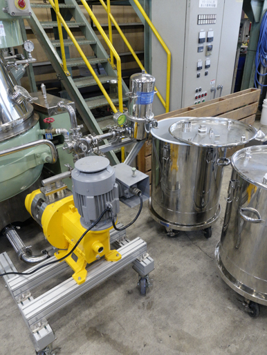 混合撹拌機<br><br>万能混合撹拌機