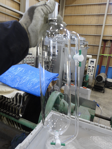 【1】<br>ガラス反応釜<br><br>精密温調器