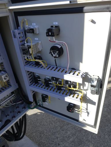 プラネタリーミキサー<br><br>ラムプレス付き