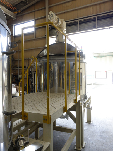 ジャケット付<br>ステンレス<br>撹拌槽