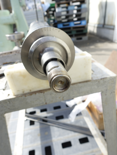 【1】<br>円筒縦型<br>超高速遠心分離機<br><br>シャープレス