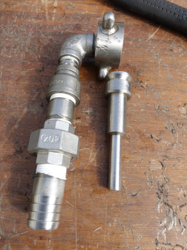 【1】<br>円筒縦型<br>超高速遠心分離機<br><br>シャープレス