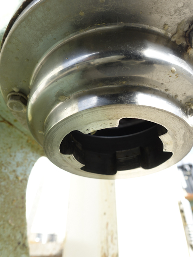 【1】<br>円筒縦型<br>超高速遠心分離機<br><br>シャープレス