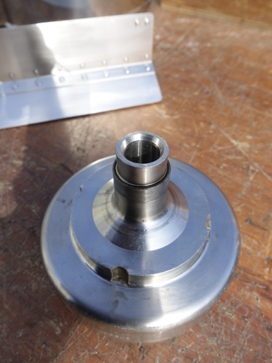 【2】<br>円筒縦型<br>超高速遠心分離機<br><br>シャープレス