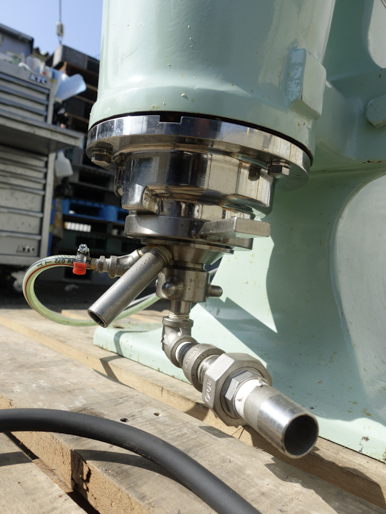 【2】<br>円筒縦型<br>超高速遠心分離機<br><br>シャープレス