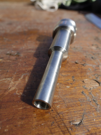 【2】<br>円筒縦型<br>超高速遠心分離機<br><br>シャープレス