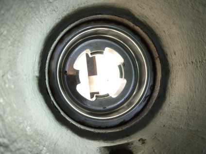 【2】<br>円筒縦型<br>超高速遠心分離機<br><br>シャープレス