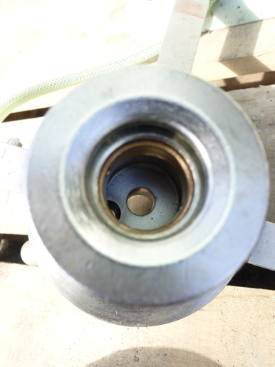 【2】<br>円筒縦型<br>超高速遠心分離機<br><br>シャープレス