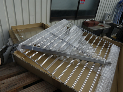 爆発放散口<br>(ベント)付き<br>箱型棚段式<br>熱風乾燥機<br><br>