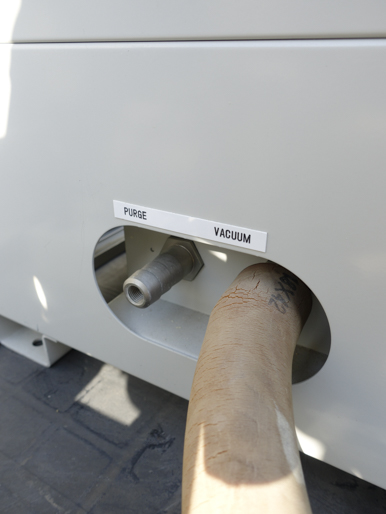 真空定温乾燥器<br><br>真空<br>箱型棚段式<br>乾燥機