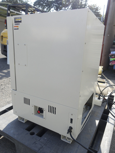 真空定温乾燥器<br><br>真空<br>箱型棚段式<br>乾燥機