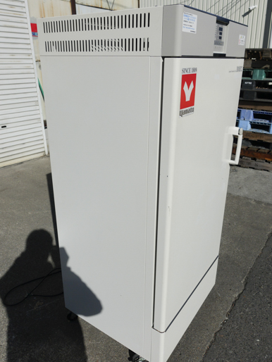 送風定温恒温器<br><br>乾燥機