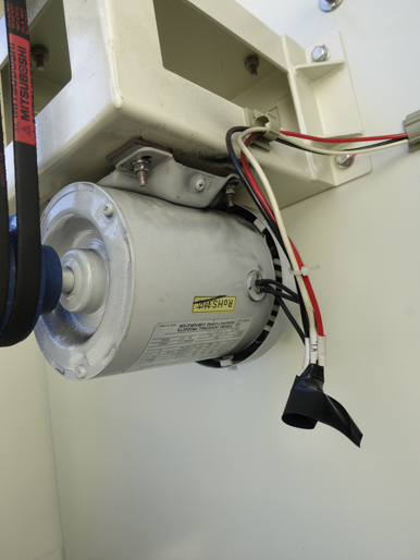 恒温器<br><br>箱型棚段式<br>熱風乾燥機<br><br>（爆発放散口）