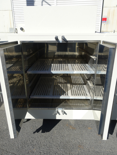 恒温器<br><br>箱型棚段式<br>熱風乾燥機<br><br>（爆発放散口）