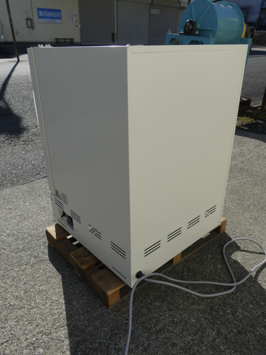 乾燥機<br><br>恒温槽