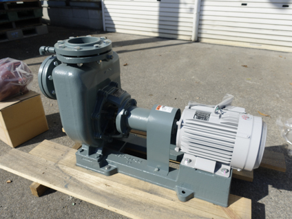 新古品<br>自吸式<br>渦巻きポンプ