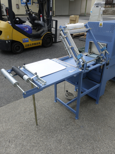 シュリンクトンネル<br><br>シュリンク包装機<br><br>T型シーラー付
