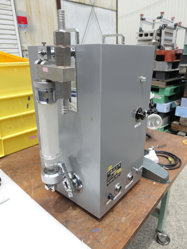 自働分注器<br><br>充填機