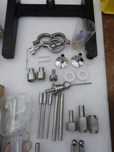 自働分注器<br><br>充填機